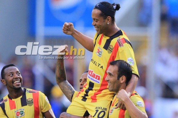 ¡La condición de Ronaldinho para volver a jugar de manera profesional!