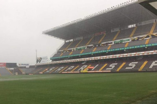 Panamá se refugia en Costa Rica, pero el clima le juega una mala pasada