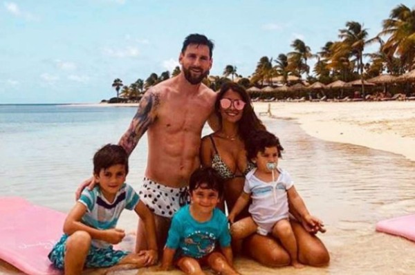 Lionel Messi cambia de 'look' en sus vacaciones con Antonella&nbsp;&nbsp;
