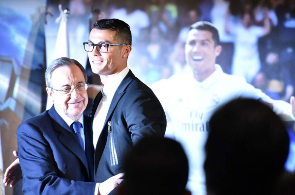 Cristiano Ronaldo habría pedido aumento de salario para igualar a Messi y Neymar