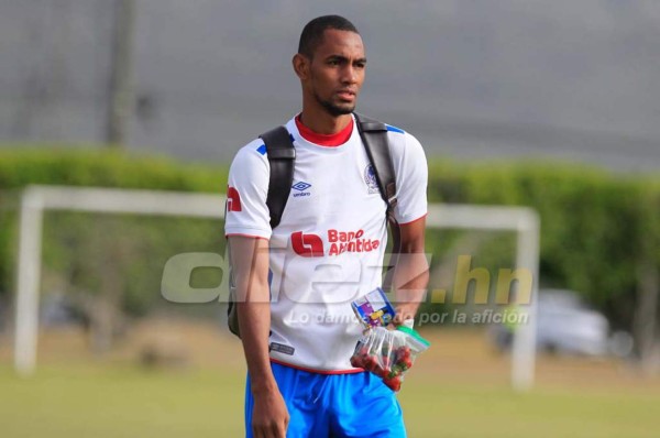 Jerry Bengtson ya se integró a los entrenamientos del Olimpia de Pedro Troglio