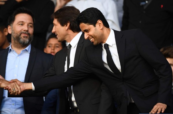 Neymar: La afición del PSG explota con pancartas y graves insultos al brasileño