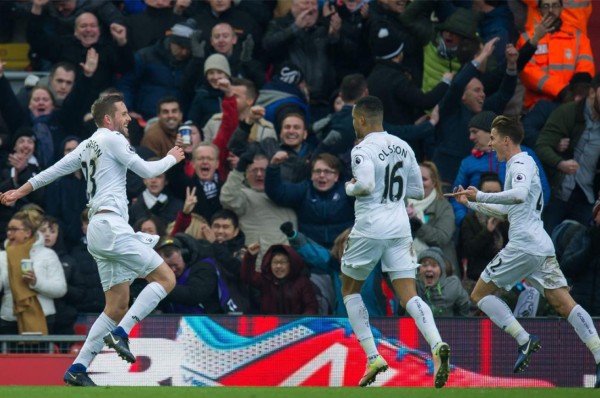 En verdadero partidazo, el colero Swansea derrota a un puntero Liverpool