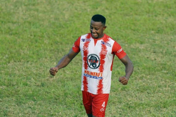 EL MERCADO: Dos fichajes más en Marathón, definido el futuro de Costly y hondureño a El Salvador