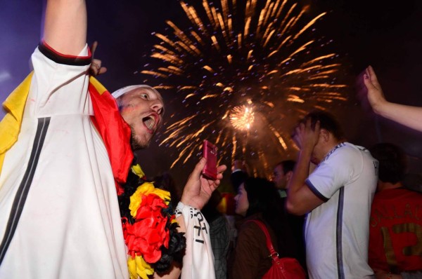 Alemanes celebran campeonato mundial
