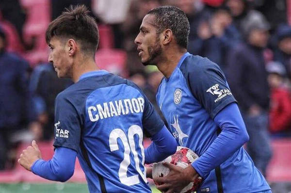 ACTUALIDAD: Los futbolistas hondureños que están en la cuerda floja en el extranjero&nbsp;&nbsp;