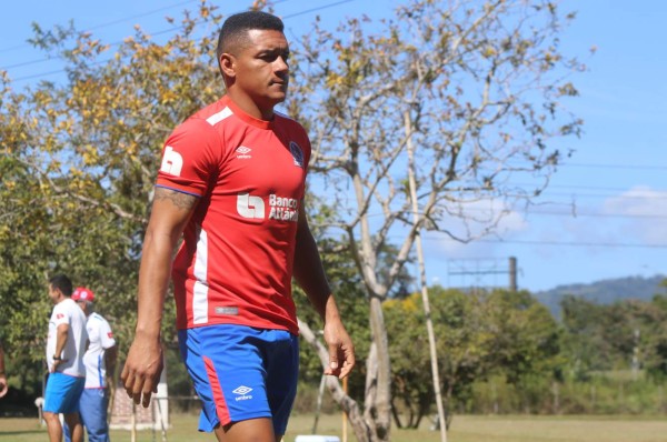 MERCADO: Olimpia con tres nuevos jugadores, Real España presenta fichajes y Marathón busca delantero