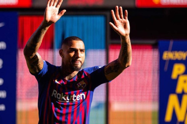 Boateng dice adiós: ''A los aficionados del Barcelona siempre los llevaré en mi corazón''