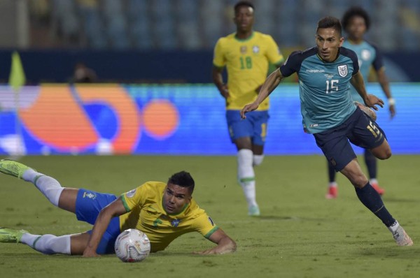 ¿En qué estaba pensando? Así fue captado Neymar en el Brasil-Ecuador y el tremendo 'oso' de Vinicius