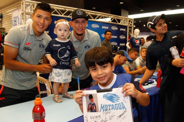 Motagua quiere pintar la navidad de color azul