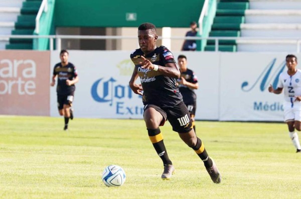 Mercado: Otra baja en Olimpia, legionario entrena con Minas y de México llegaría sustituto de Costly