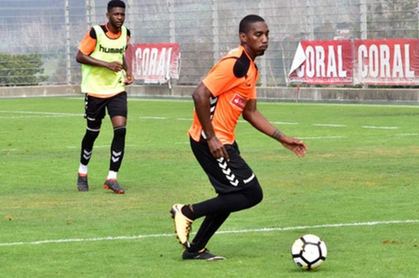 Bryan Róchez sigue sin debutar en el fútbol de Portugal con el Nacional