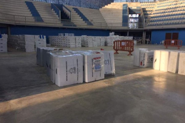 Escaneo de actas de las elecciones no se ha iniciado y denuncian robo de discos duros y cortes de internet