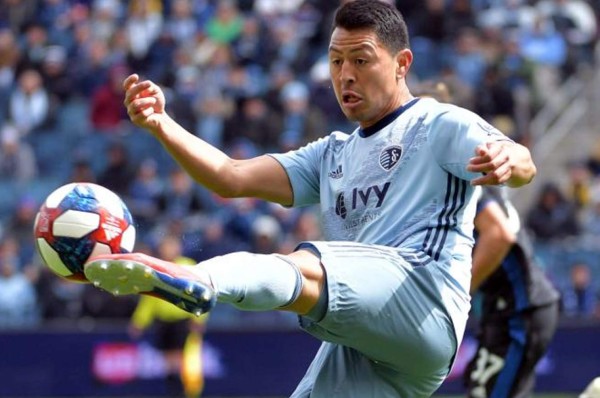 Roger Espinoza se lesiona y queda descartado para Copa Oro