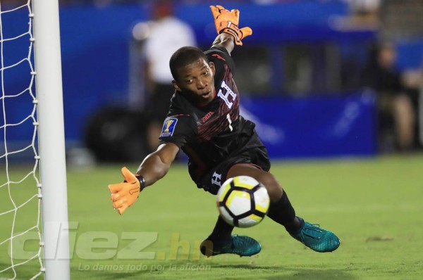 Expertos coinciden: Buba López está listo para asumir el marco en eliminatorias