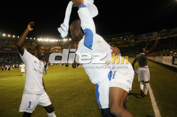 Imágenes de la celebración a Sudáfrica en El Salvador.