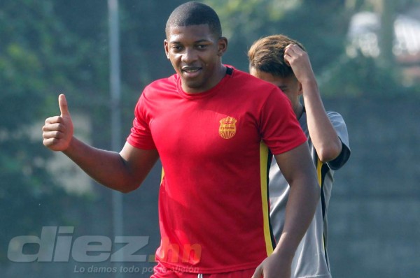 'Buba' López: 'Hoy soy de Real España porque tengo contrato'