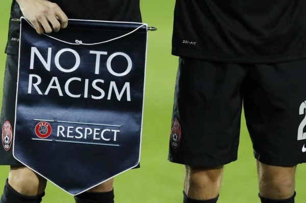Los partidos FIFA interrumpidos por racismo se declararán como perdidos