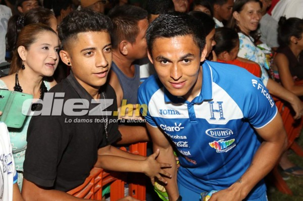 Andy Najar: 'Vamos a morirnos en el Morazán por la Selección'