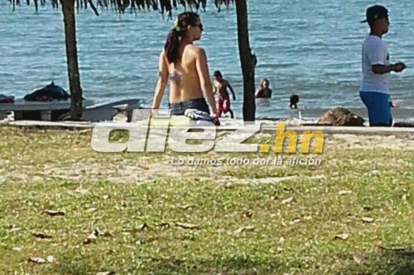 Alberth Elis e Isabel Zambrano, juntos en las playas de Puerto Cortés