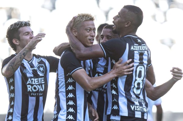 El japonés Keisuke Honda debuta con gol con el Botafogo de Brasil