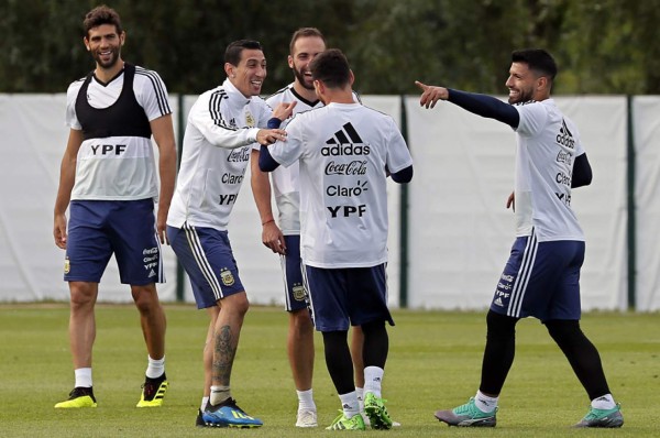 Argentina ya tiene el 11 titular para el debut con Bliglia y Salvio de inicio