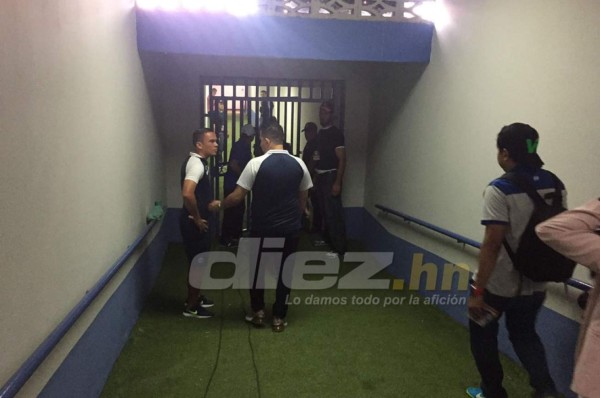 Organización de Olimpia no deja ingresar a cancha a cuerpo utilero de Motagua