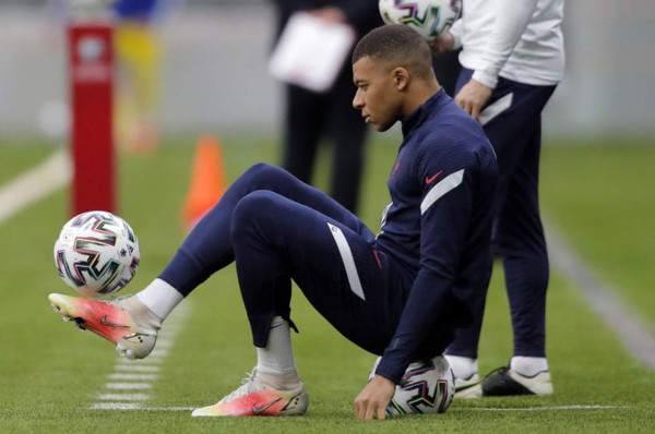 ''Que haga lo que quiera, si el señor Mbappé no está contento, que cambie de trabajo''