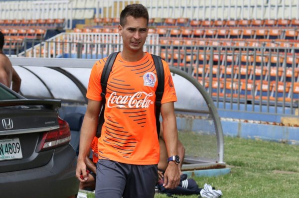 Marcelo Canales se queda con el Olimpia para el Apertura-2017