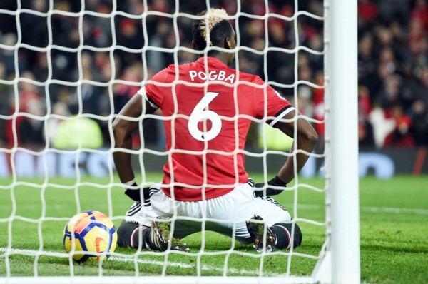 Manchester United vuelve a empatar y es relegado al tercer lugar en la Premier