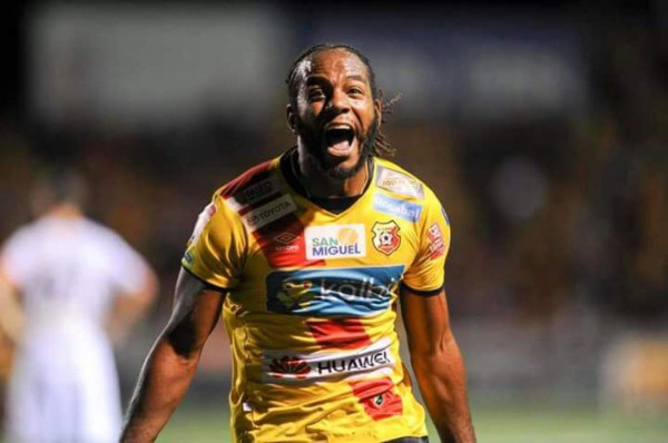 RUMORES Y FICHAJES: Goleador histórico del fútbol costarricense regresa a su país natal