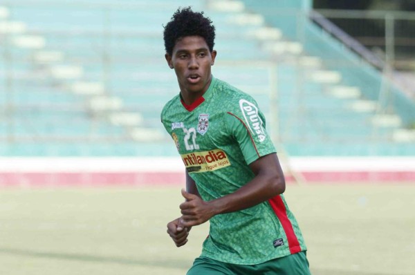 El futuro del hijo de Carlos Pavón en Marathón en manos de Keosseián