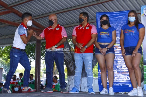 Belleza, fichajes y el nuevo cuerpo técnico: Así fue la presentación de la nueva plantilla del Marathón