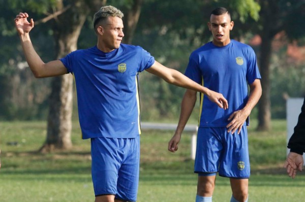 Ángel Tejeda avisa al Honduras Progreso: 'Celebraré si anoto'