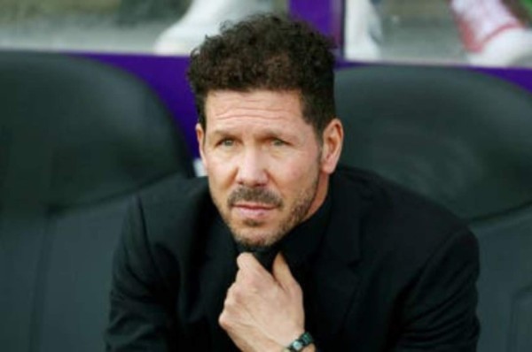 A una semana de la liga española: Cholo Simeone, entrenador del Atlético, positivo por COVID-19