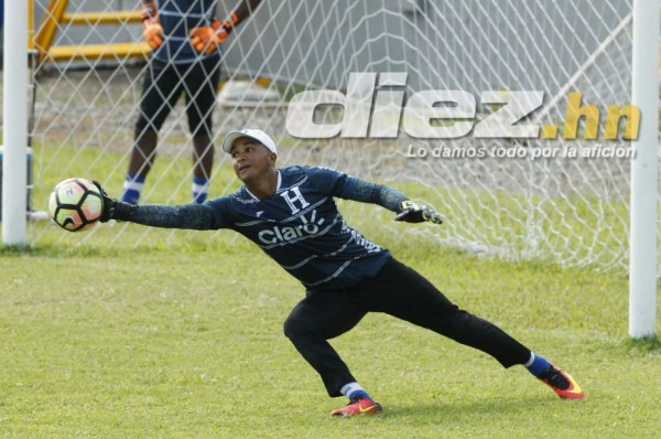 Donis Escober se recupera de su lesión y se une a la selección de Honduras