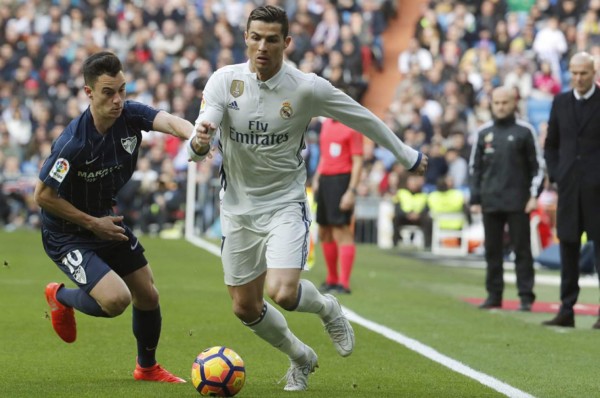 Cristiano Ronaldo y su frustración en el partido ante Málaga.