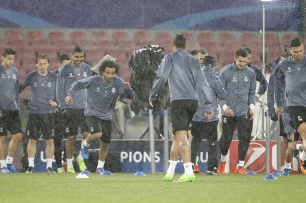 Los 11 guerreros madridistas que batallarán ante el Napoli