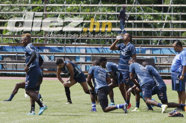 ENCUESTA: ¿Cuál crees debe ser el ataque de Honduras este viernes ante Trinidad?