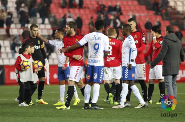 Anthony Lozano juega un partido oficial con Tenerife 71 días después