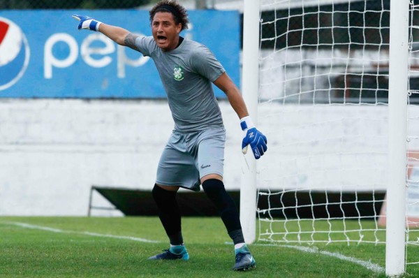 Kevin Hernández y el curioso número que utiliza en el Platense