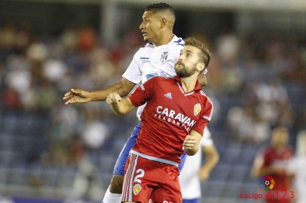 Aficionados del Tenerife sobre Bryan Acosta: 'Es un jodido pitbull'