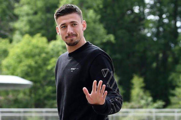 Clement Lenglet revela su estilo de vida: No se cree estrella y no compraría un Ferrari