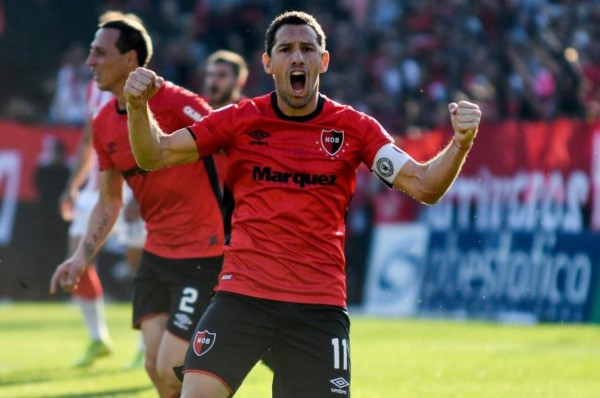 Uno está por cumplir 44 años: Los 20 futbolistas que creías que estaban retirados, pero siguen activos&nbsp;&nbsp;