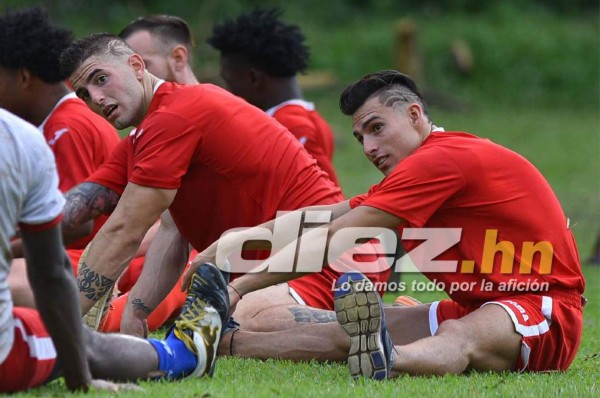 MERCADO: Rony Martínez da noticia desde China y Bryan Acosta en problemas