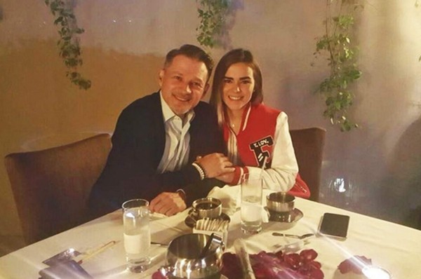 Hija del pastor Cash Luna se casa con futbolista portugués