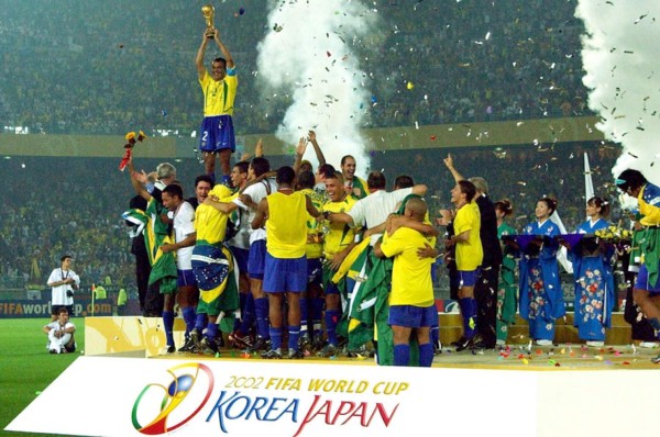 Irreconocible: Así luce Vampeta, campeón del mundo con Brasil en el Mundial del 2002