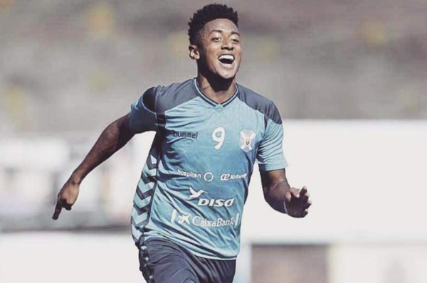 EJEMPLAR: La afición española llena de mensajes de apoyo al Choco Lozano