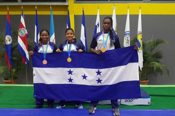 Honduras conquista dos oros en lucha libre femenina en Juegos Centroamericanos