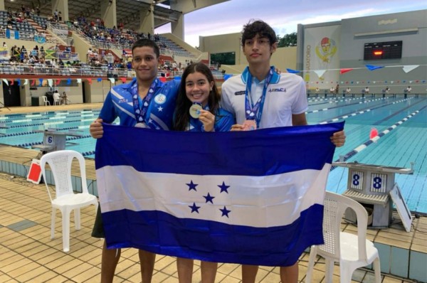 Michell Ramírez vuelve a ganar oro en el CCCAN y es nuevo récord nacional en 1500 libres&nbsp;&nbsp;